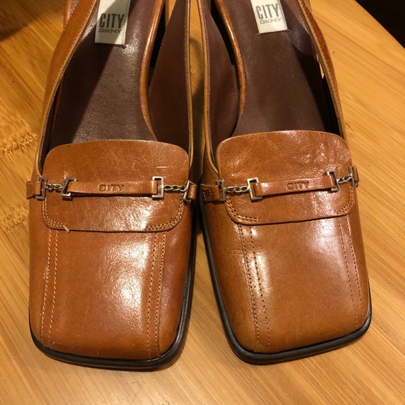 DKNY City Leather Slides Heels Camel Size 6 - Picture 8 of 9